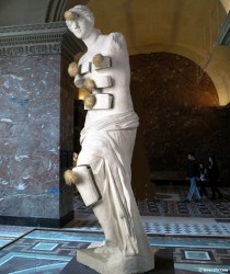 Venus de Milo de Dali au Louvre